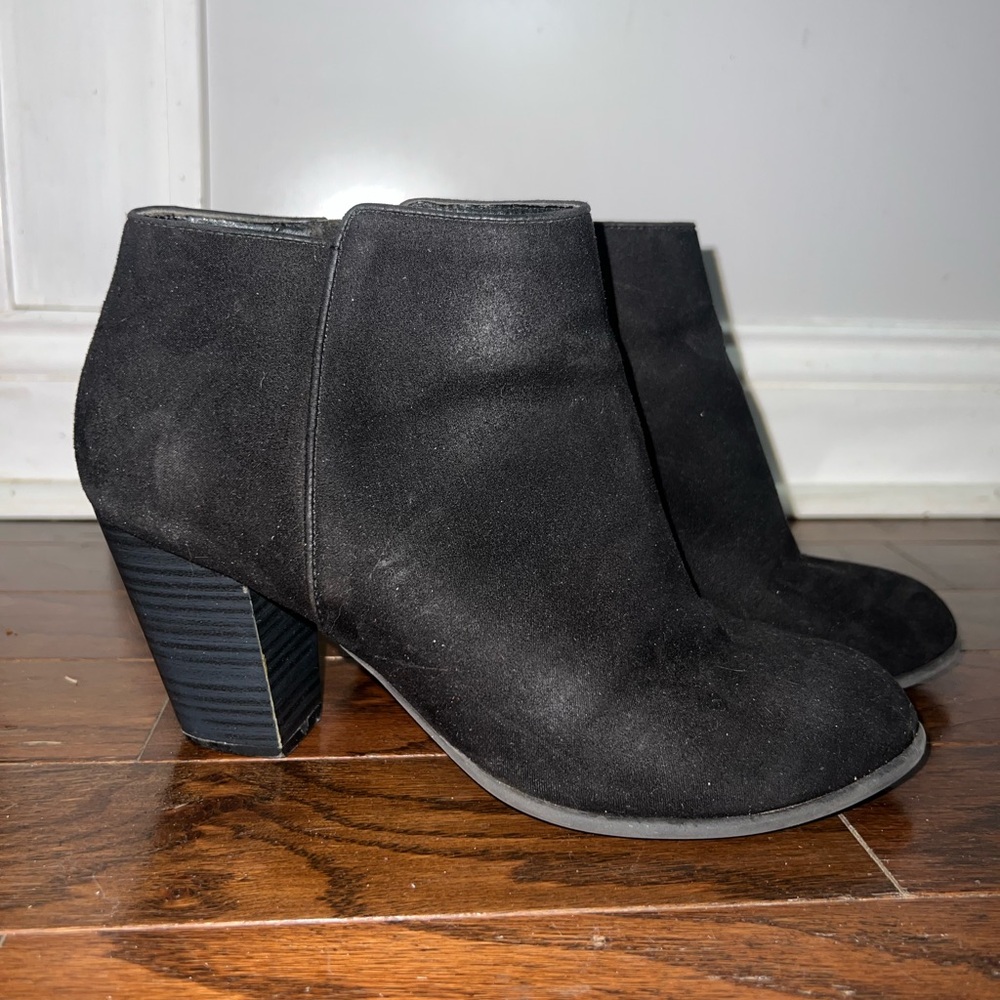 Old Navy Black Ankle Booties